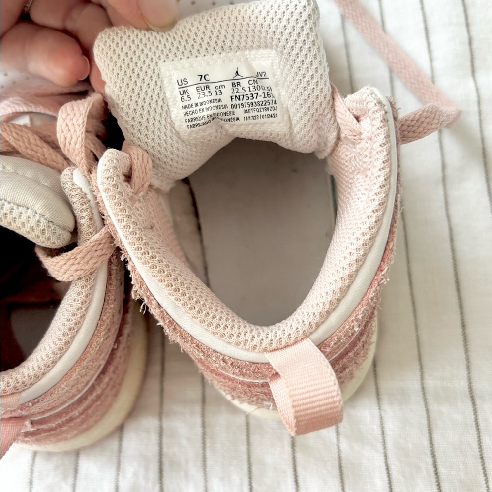 Air Jordan 1 Mid SE legend pink suede toddler sz 7 - Picture 5 of 8